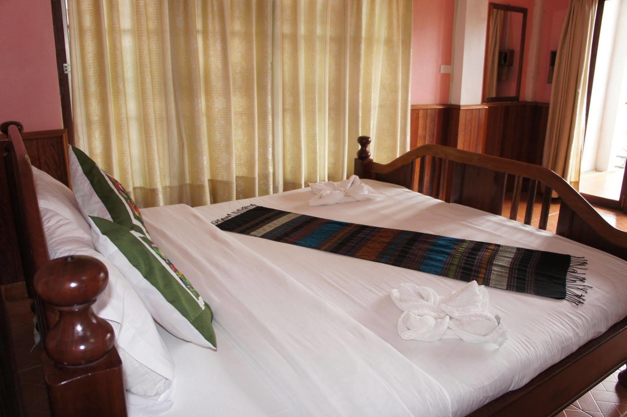 Domon Hotel Vang Vieng Exterior photo