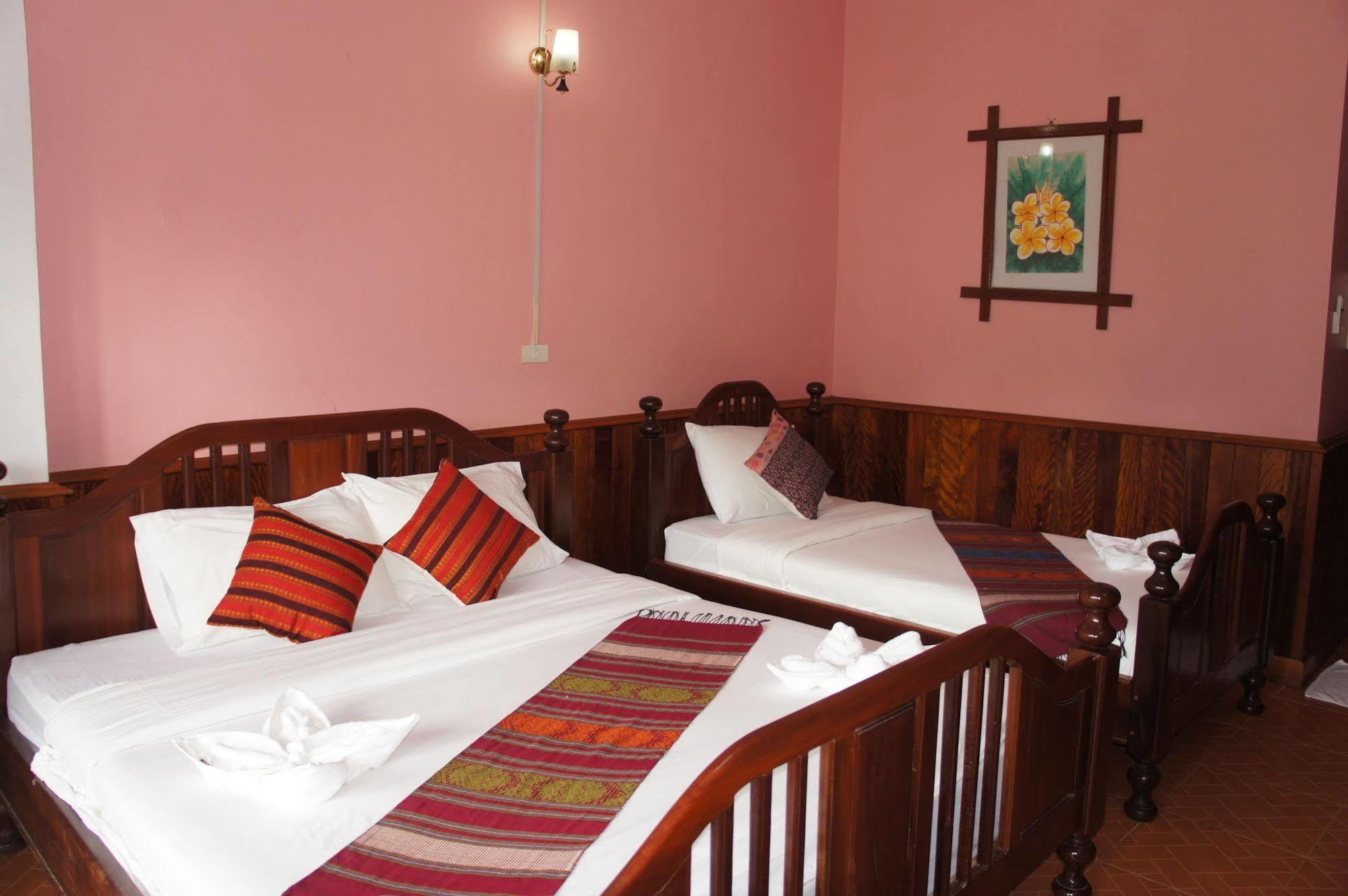 Domon Hotel Vang Vieng Exterior photo