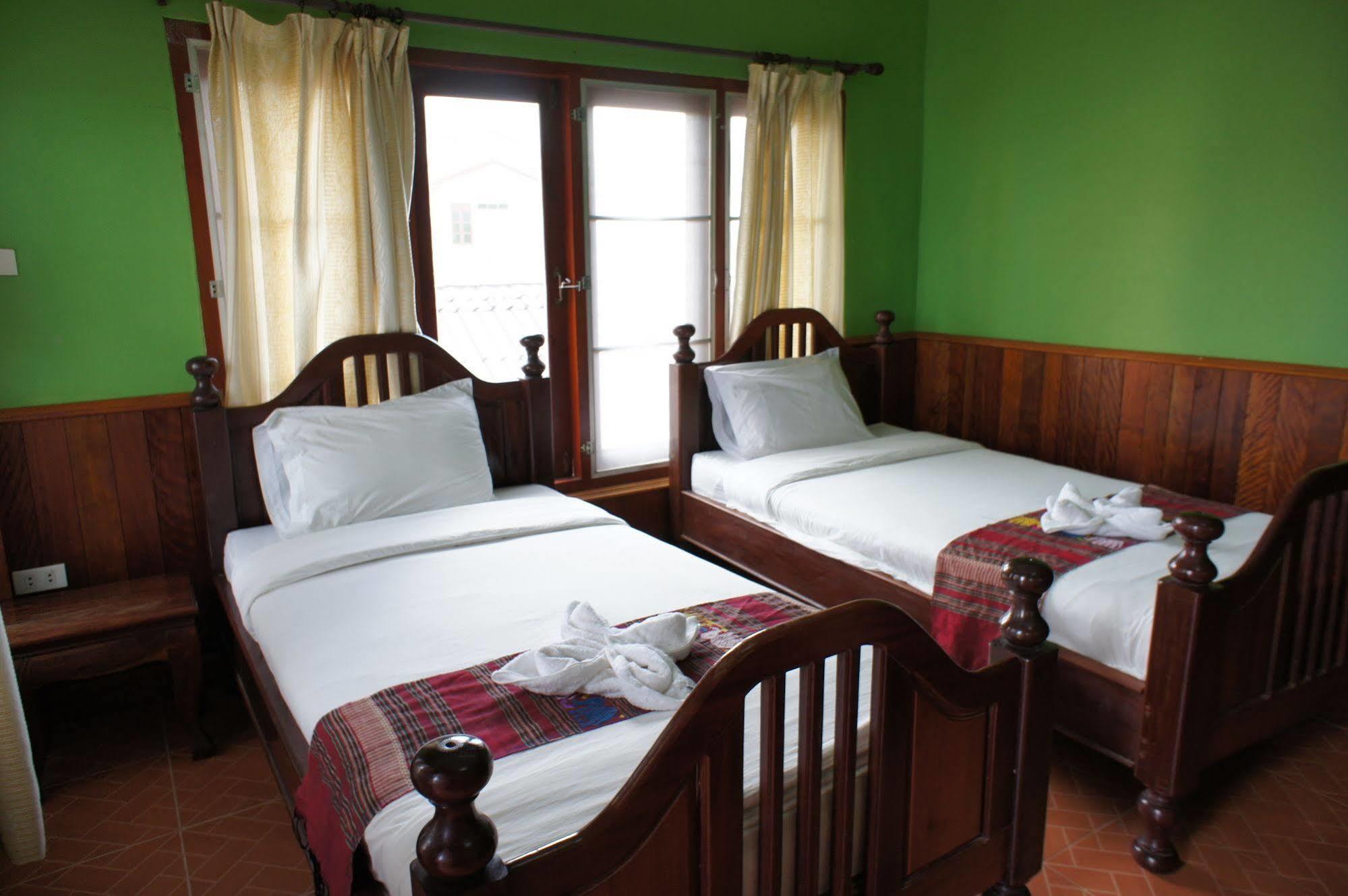 Domon Hotel Vang Vieng Exterior photo